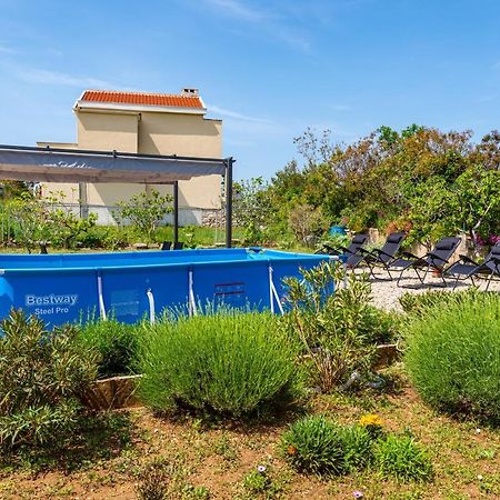 Apartment Sea And Mountain With Pool Novigrad  Exterior photo